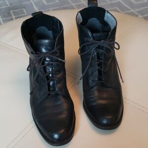 Women's Black Leather Boots, Size 8/8.5